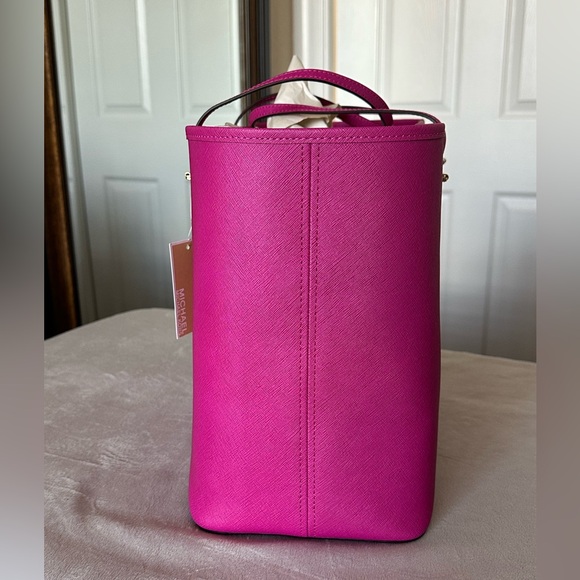 NWT - Michael Kors Tote - Picture 4 of 9